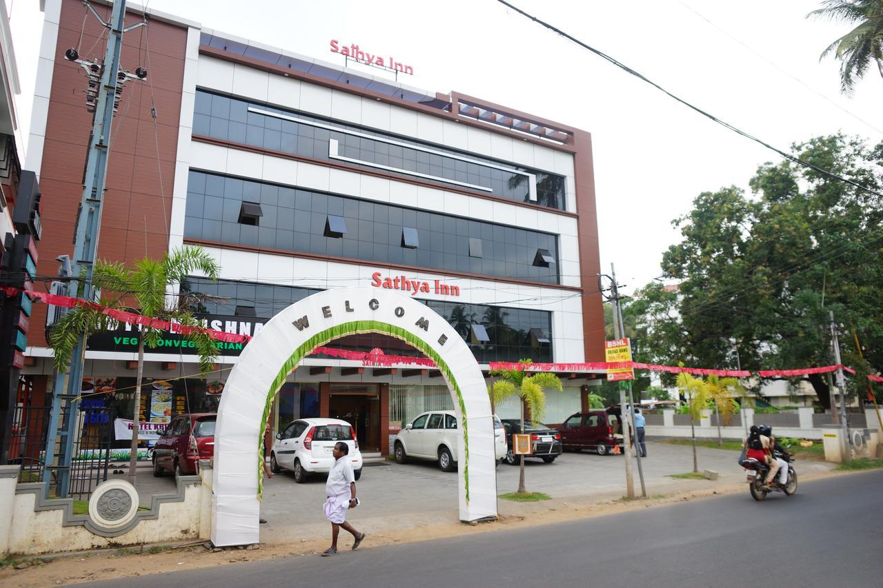 غوروفايور Sathya Inn المظهر الخارجي الصورة